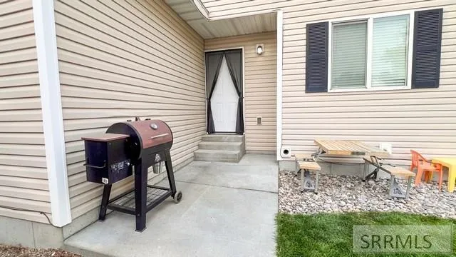 $328,000 | 115 South 4th West, Rexburg, ID 83440