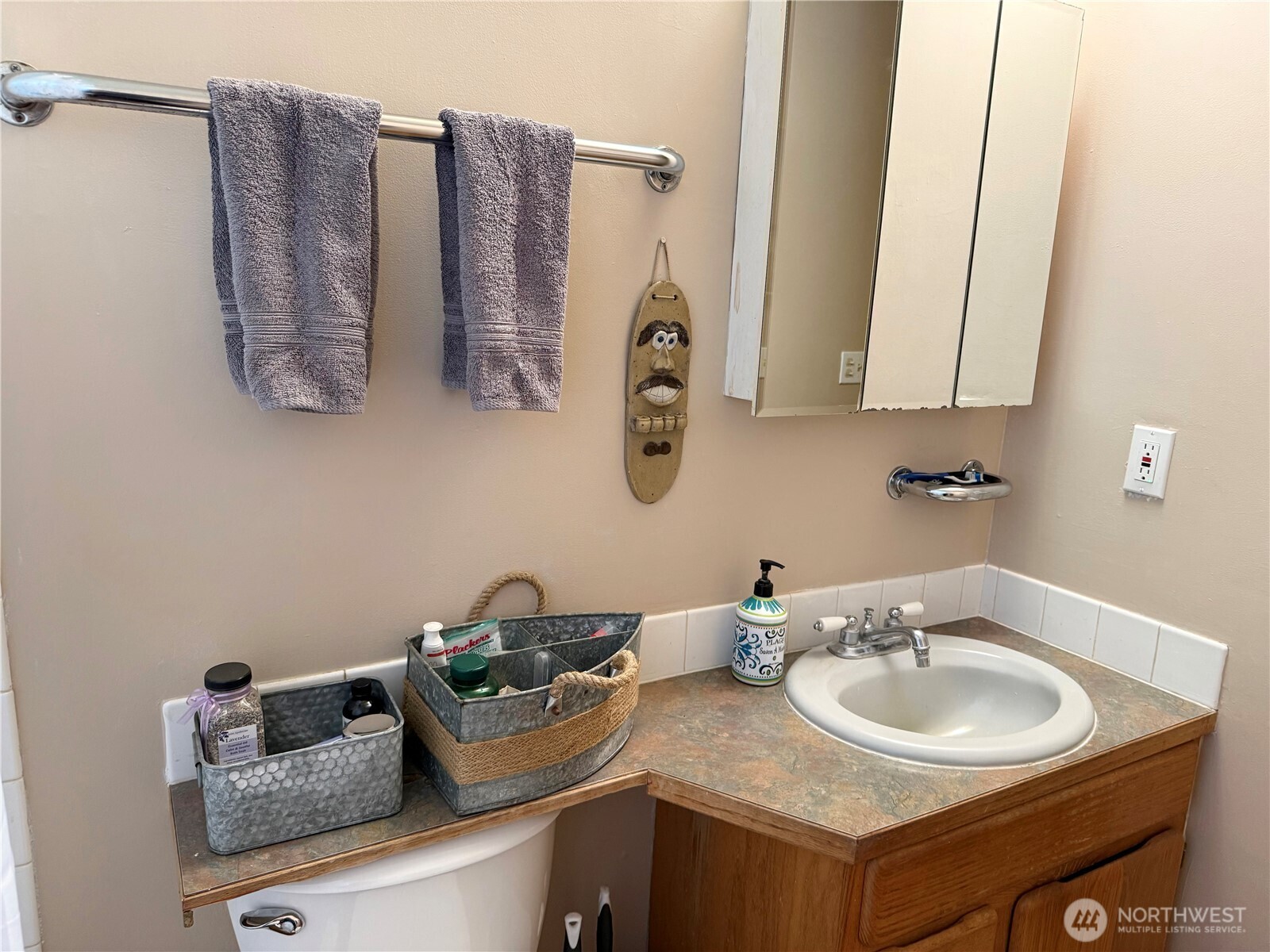 11477 Tulin Road Northeast Kingston, WA 98346 - Photo 12 of 36