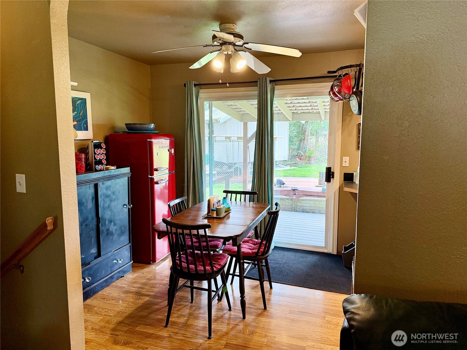 11477 Tulin Road Northeast Kingston, WA 98346 - Photo 4 of 36