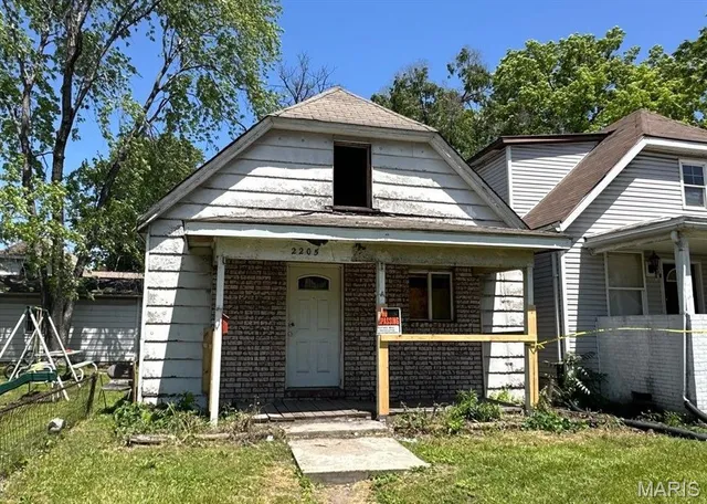 $12,100 | 2205 East 24th Street, Granite City, IL 62040