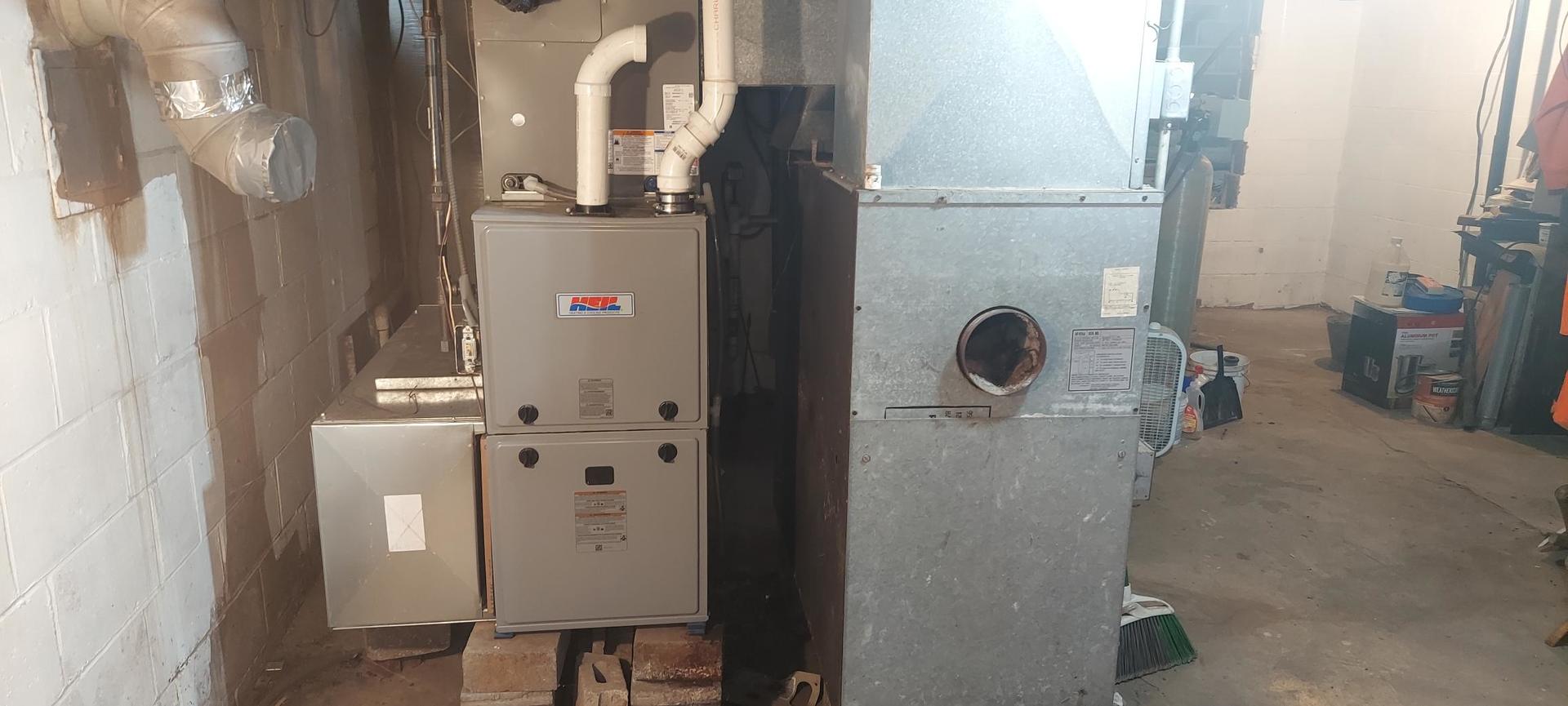 1640 170th Avenue Reynolds, IL 61279 - Photo 28 of 33 a view of water heater room