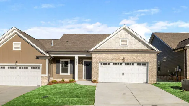 $384,900 | 1707 Whisper Winds Lane, Unit 33, Ooltewah, TN 37363