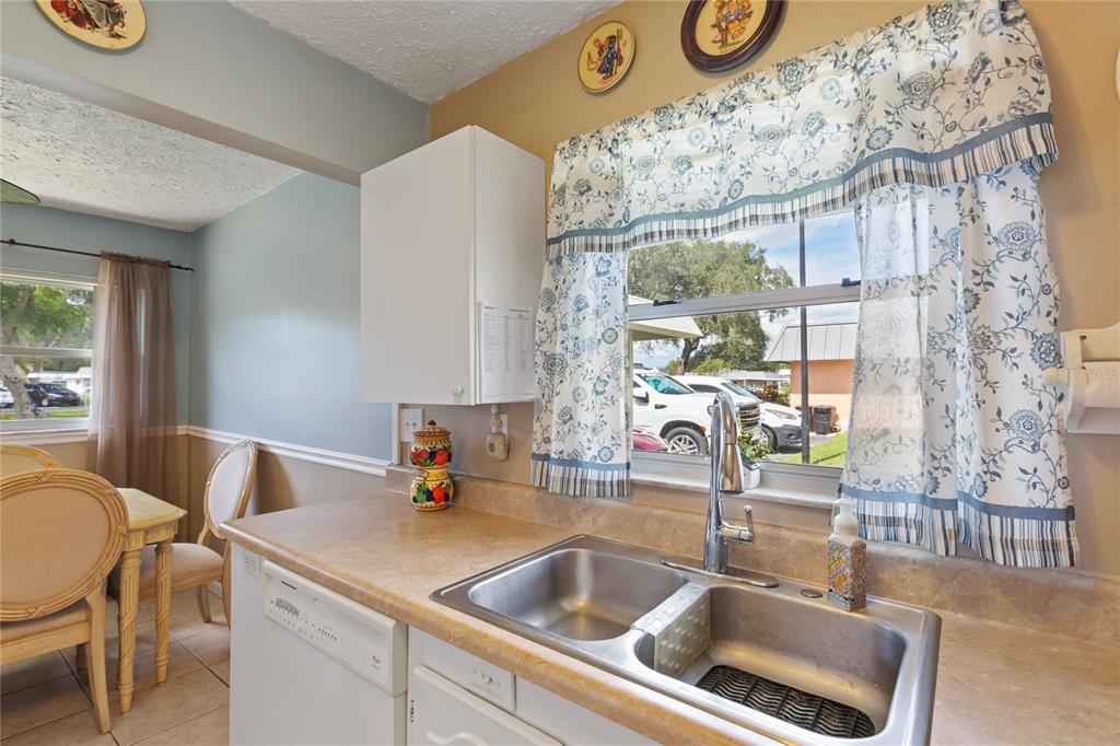 11730 Carissa Lane New Port Richey, FL 34654 - Photo 10 of 27