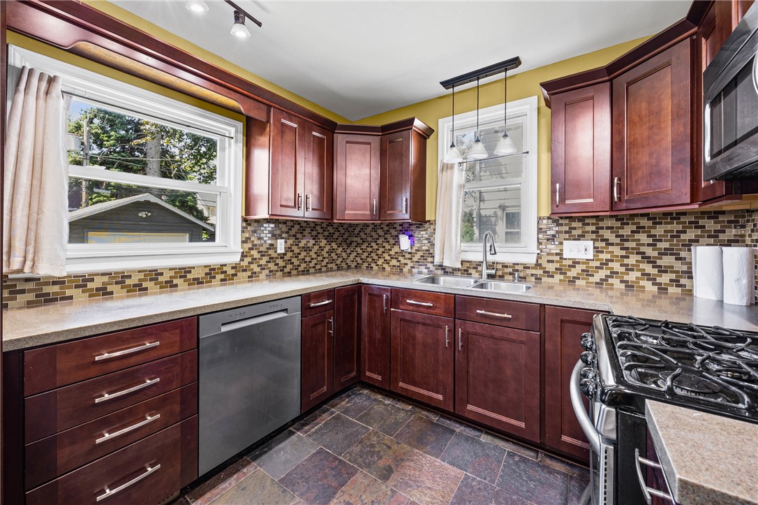 24 Martinot Avenue Rochester, NY 14609 - Photo 17 of 50