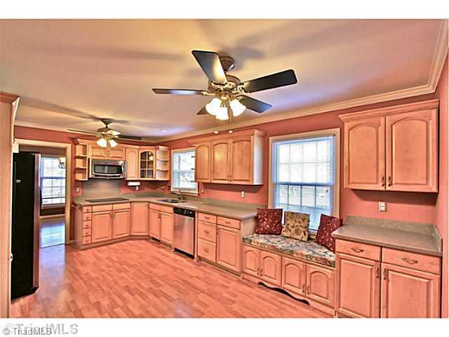 4601 Highberry Road Greensboro, NC 27410 - Photo 6 of 16 Kitchen.