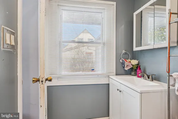 $340,000 | 32 Millbrook Drive, Willingboro, NJ 08046