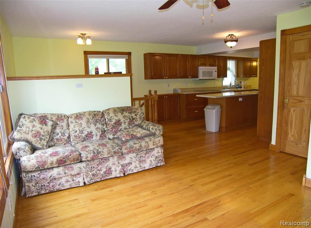 8540 North Clio Road Mount Morris, MI 48458 - Photo 8 of 31