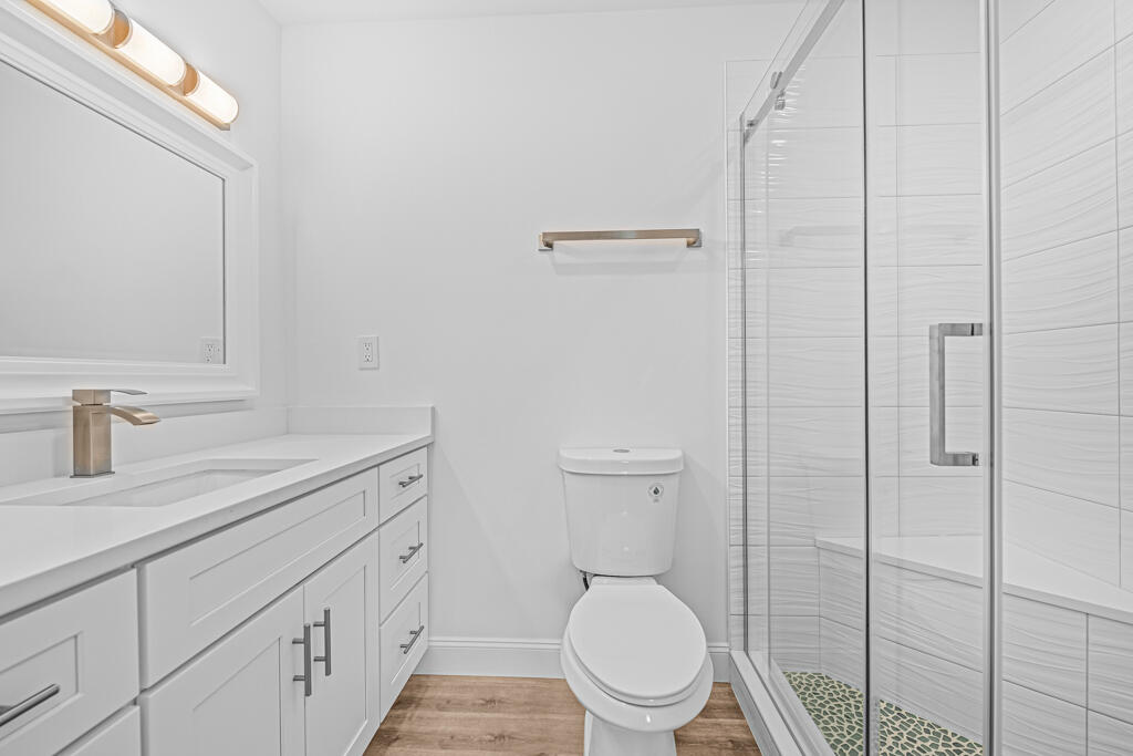 405 High Point Boulevard North, Unit D Delray Beach, FL 33445 - Photo 19 of 51 Guest Bathroom