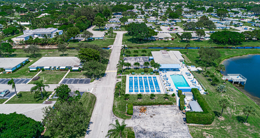 405 High Point Boulevard North, Unit D Delray Beach, FL 33445 - Photo 37 of 51 Community