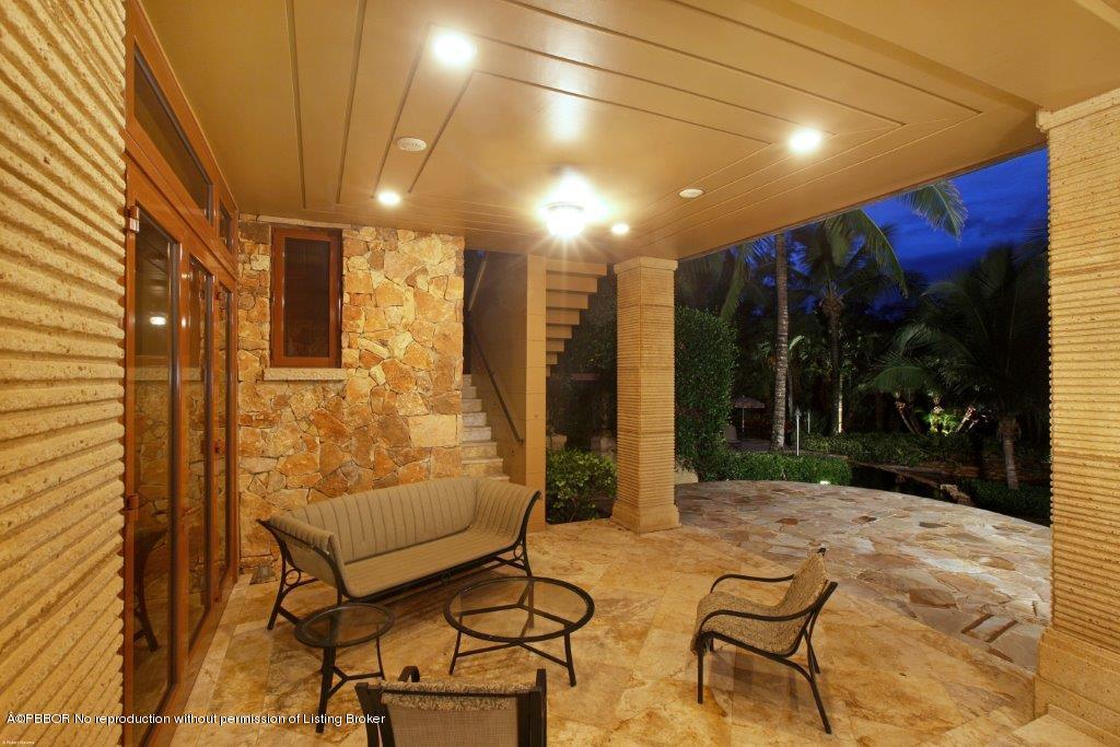 223 South Beach Road Jupiter Island, FL 33455 - Photo 10 of 29 0016 Patio night