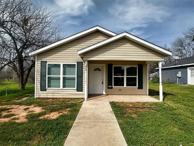 $99,000 | 1305 Blewett Street, Graham, TX 76450