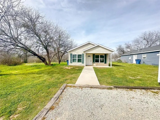 $99,000 | 1305 Blewett Street, Graham, TX 76450