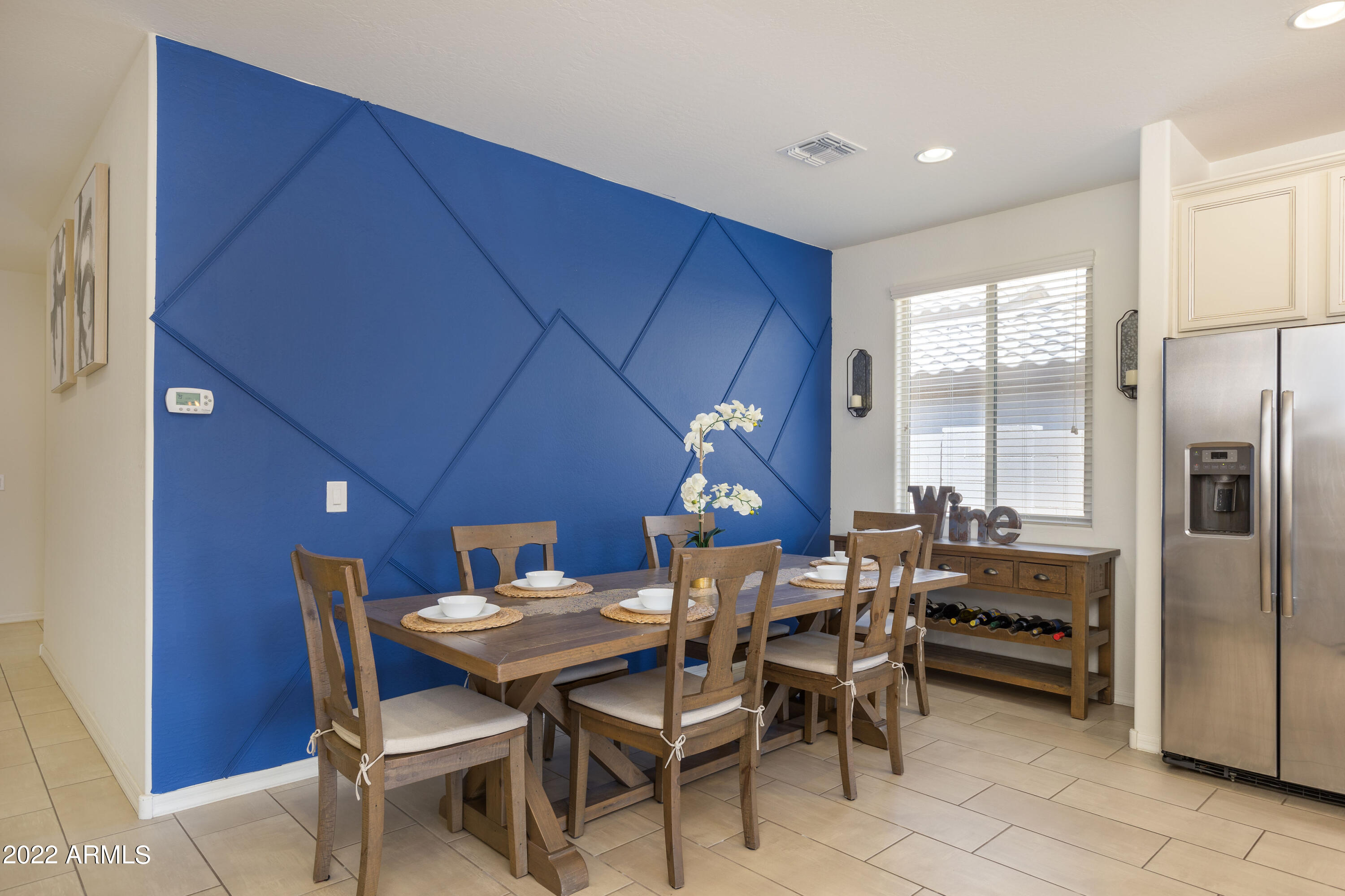 19455 North Stonegate Road Maricopa, AZ 85138 - Photo 7 of 14 Dining Space Seats 8!