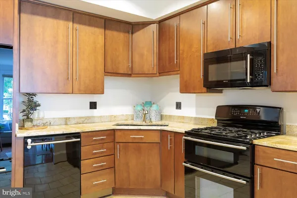 $999,000 | 911 Independence Avenue Southeast, Washington, DC 20003