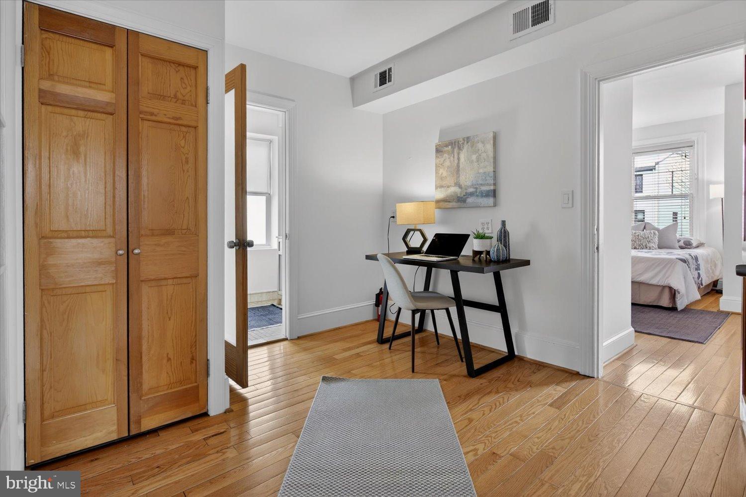 911 Independence Avenue Southeast Washington, DC 20003 - Photo 28 of 38 Second story landing