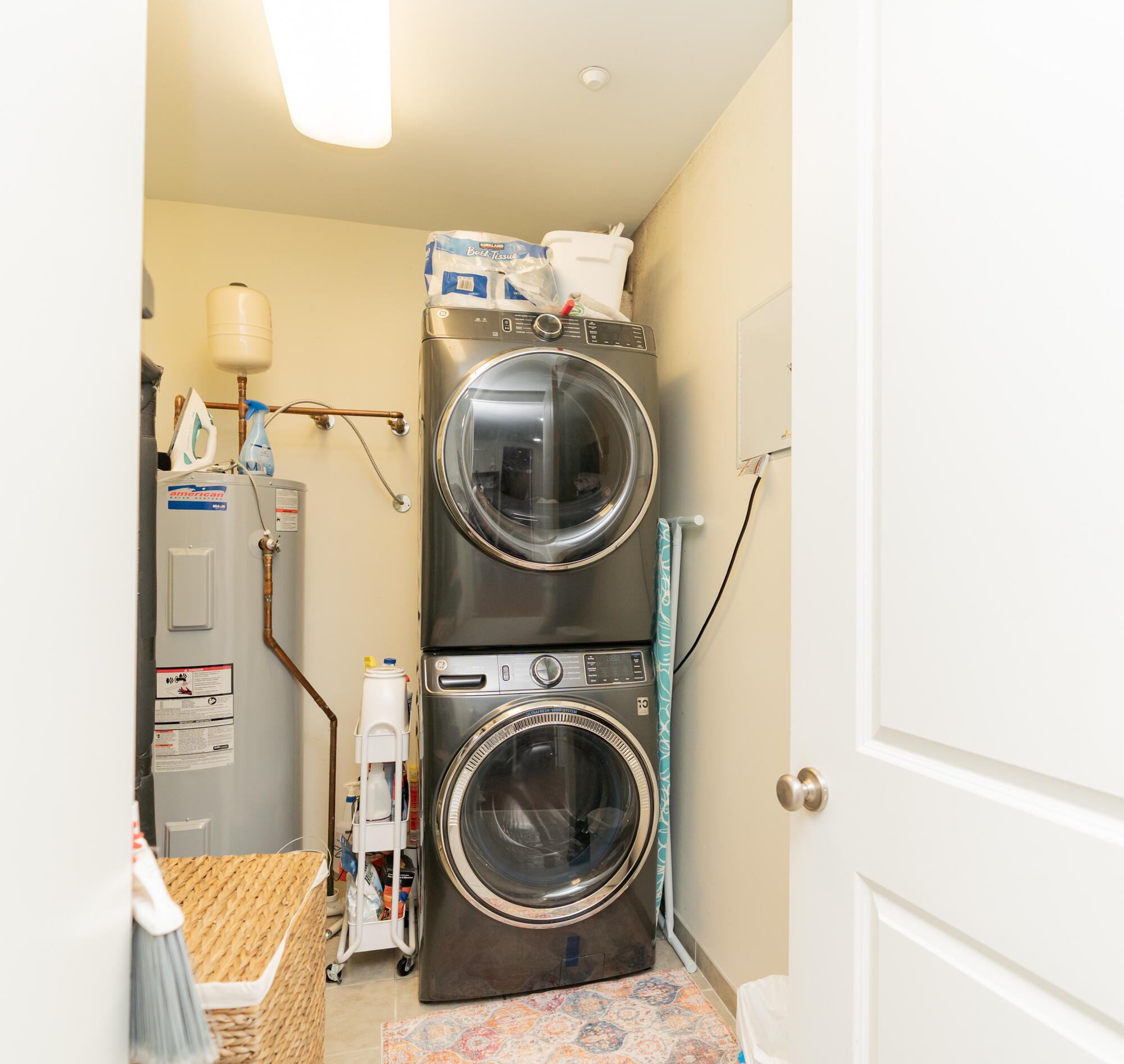 4 Cherokee Blvd., Unit 314 Chattanooga, TN 37405 - Photo 26 of 63 Washer/dryer room