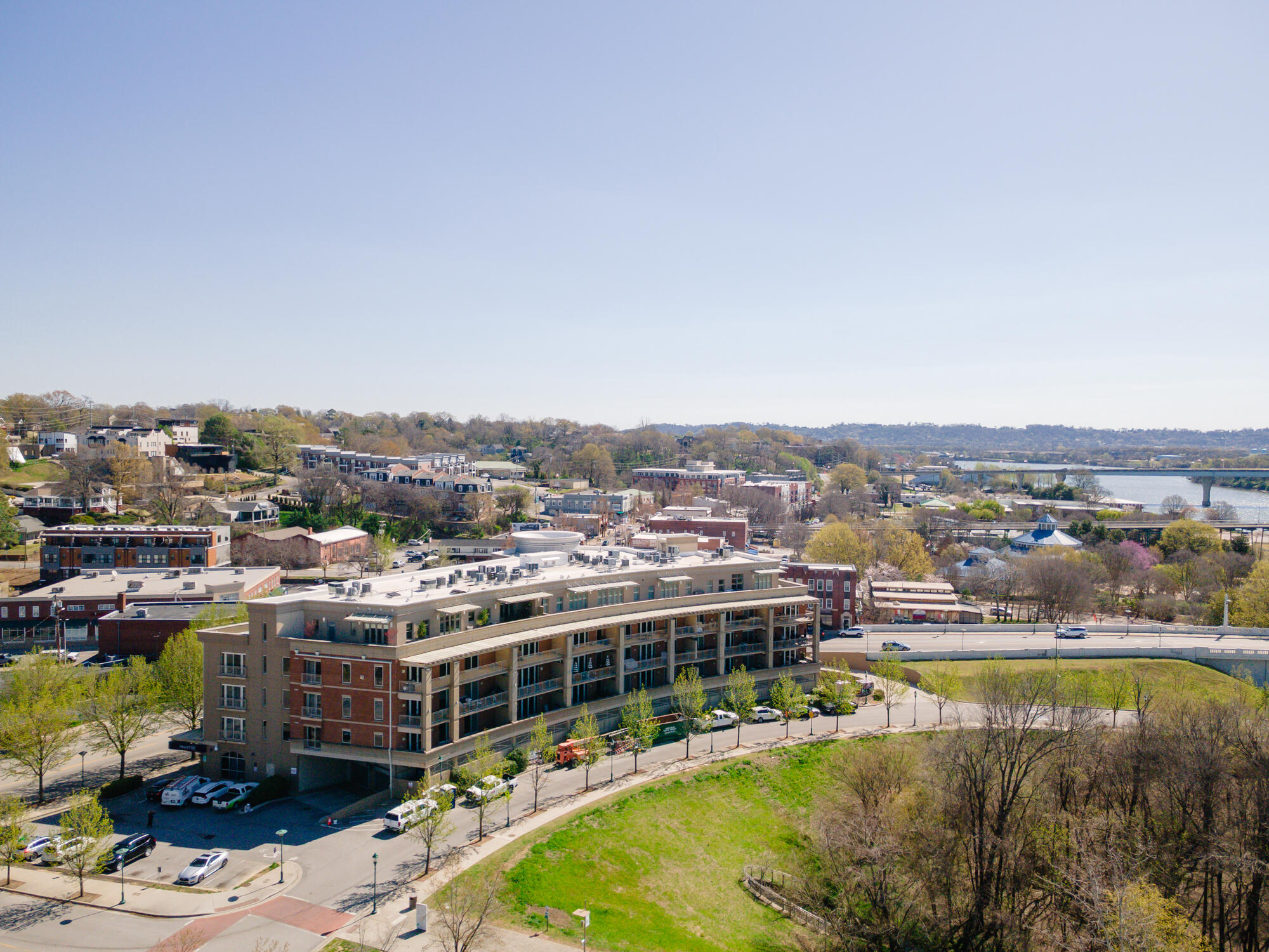 4 Cherokee Blvd., Unit 314 Chattanooga, TN 37405 - Photo 34 of 63 Lovely building and location