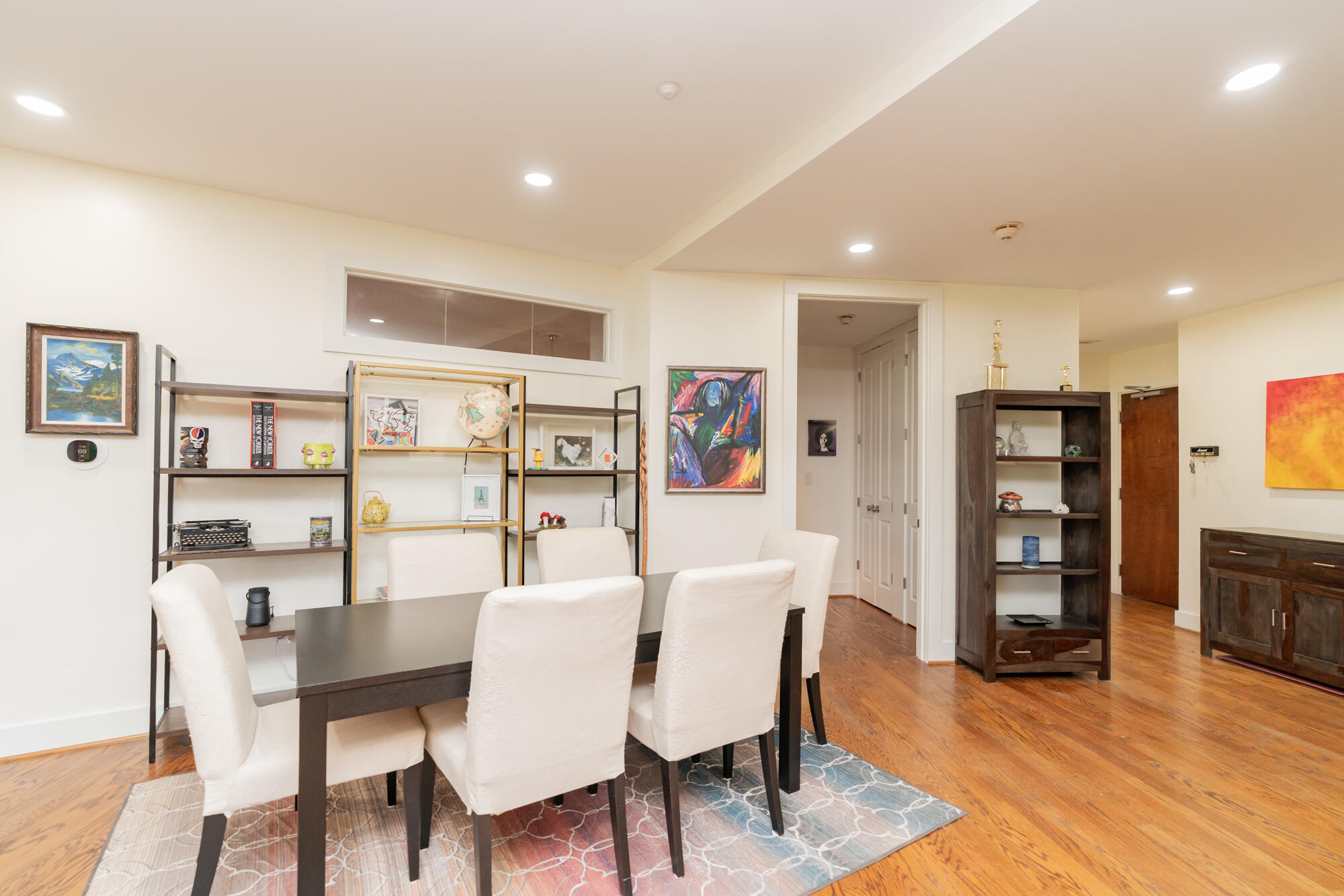 4 Cherokee Blvd., Unit 314 Chattanooga, TN 37405 - Photo 60 of 63 Dining area w/ an open floorplan