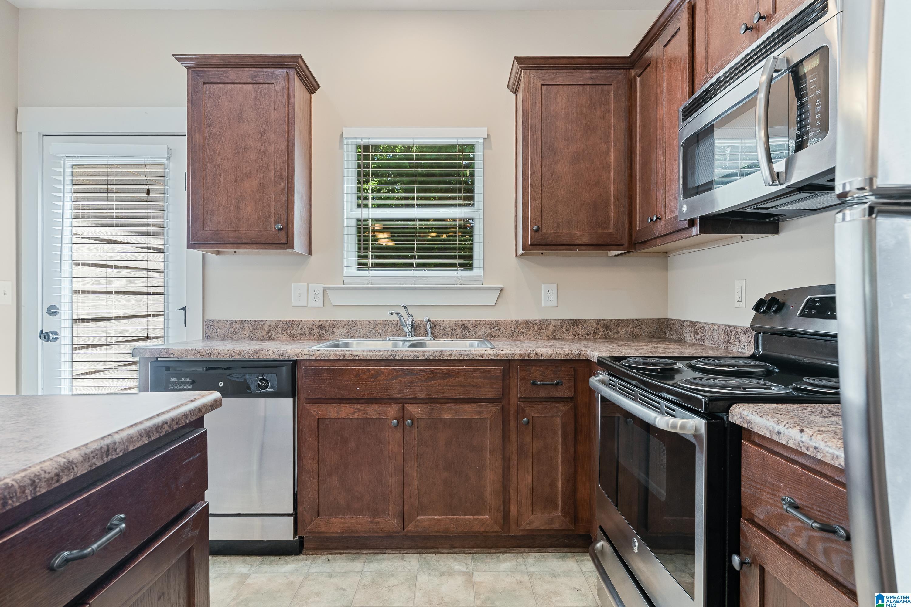 2564 Ridgemont Drive Birmingham, AL 35244 - Photo 12 of 31