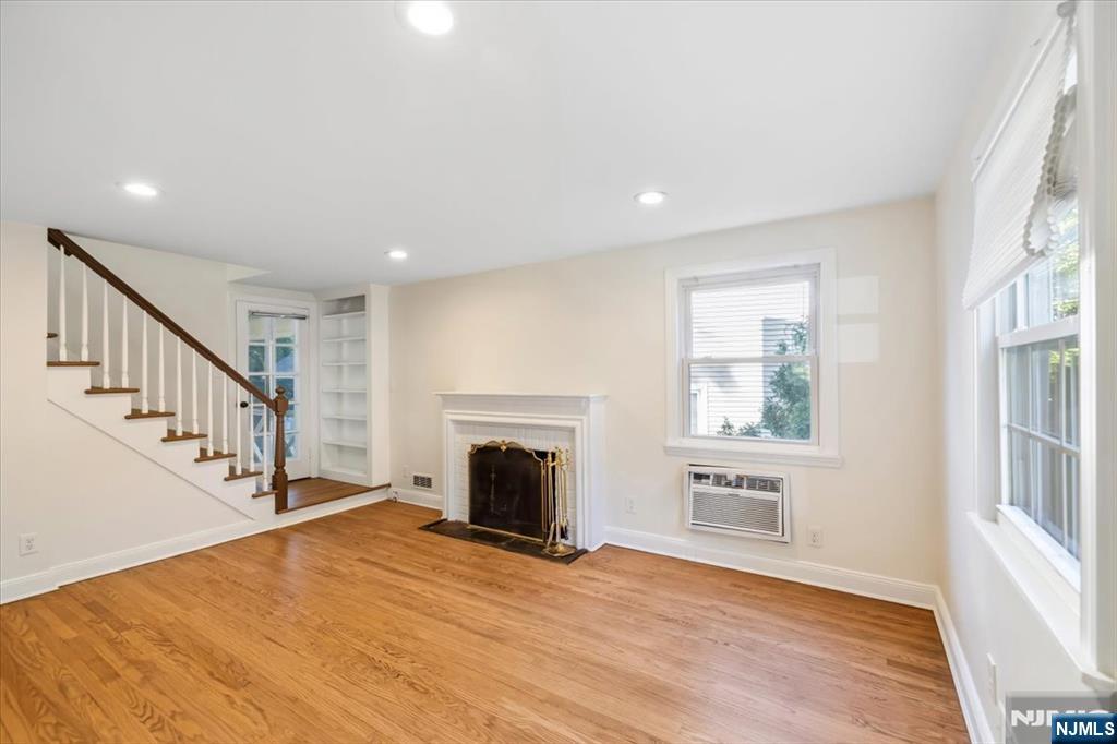 694 Northumberland Road Teaneck, NJ 07666 - Photo 6 of 29 Gallery Image 6