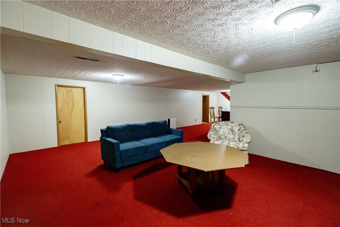 302 South Reeves Avenue Dover, OH 44622 - Photo 36 of 47 Gallery Image 36