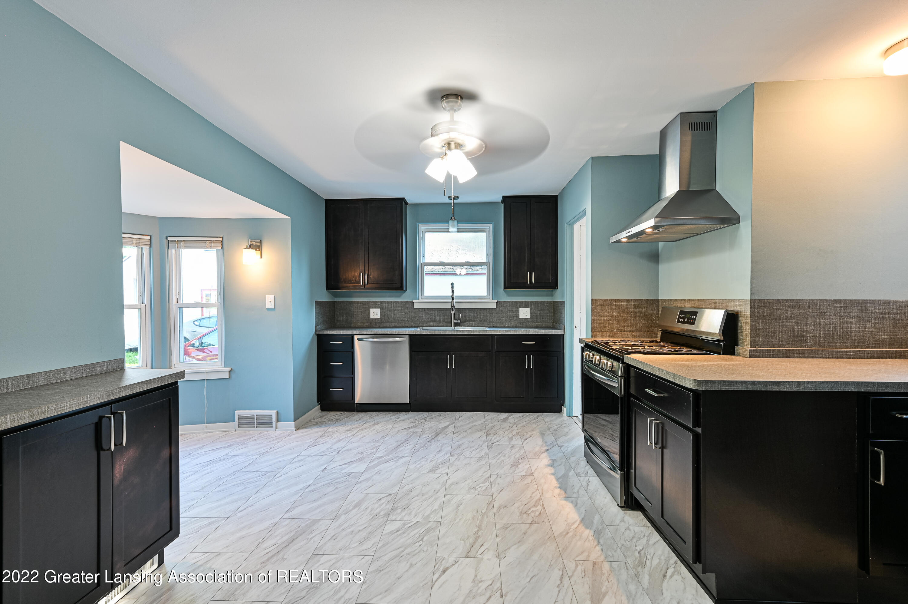 222 Stoner Road Lansing, MI 48917 - Photo 4 of 18 4