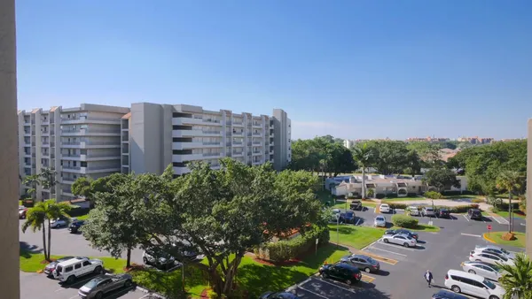 $149,900 | 3920 Inverrary Boulevard, Unit 604C, Lauderhill, FL 33319