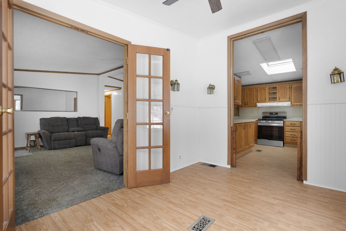 301 Flint Road Binghamton, NY 13905 - Photo 7 of 29