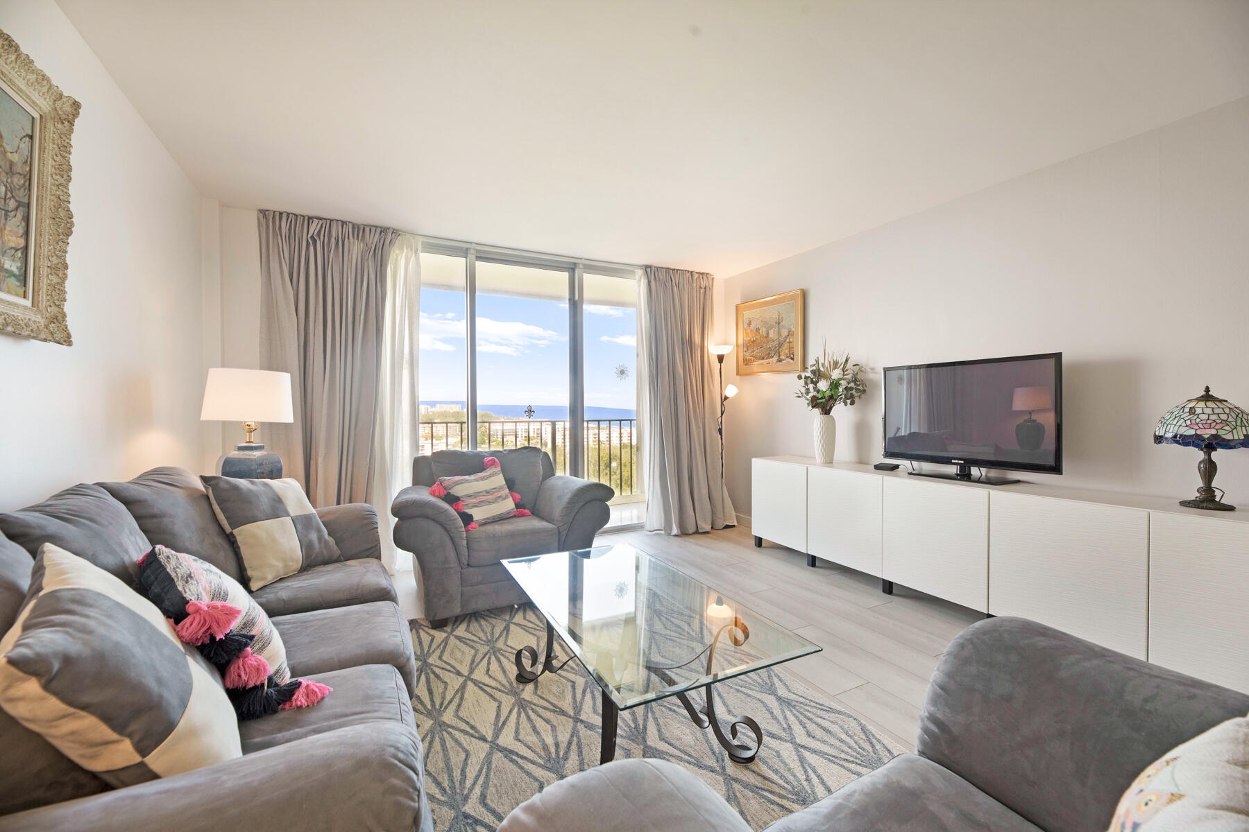 2121 North Ocean Boulevard, Unit 1604W Boca Raton, FL 33431 - Photo 11 of 60 Bright living area