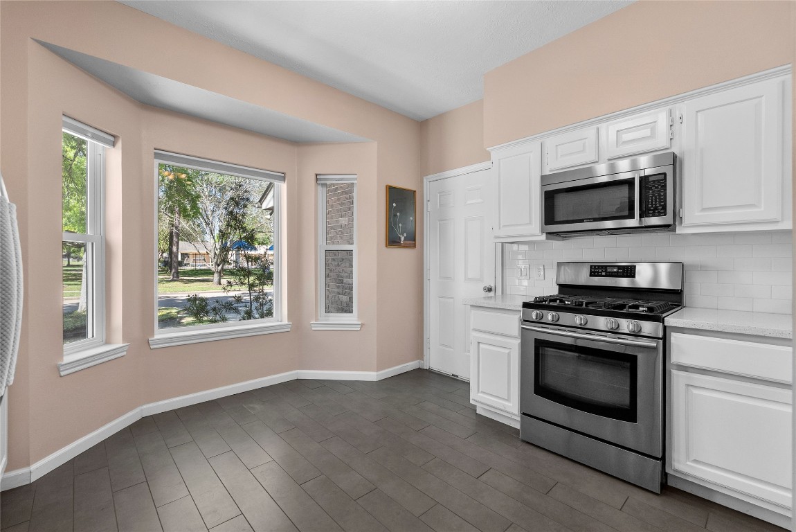 1518 Mabry Mill Road Houston, TX 77062 - Photo 13 of 38