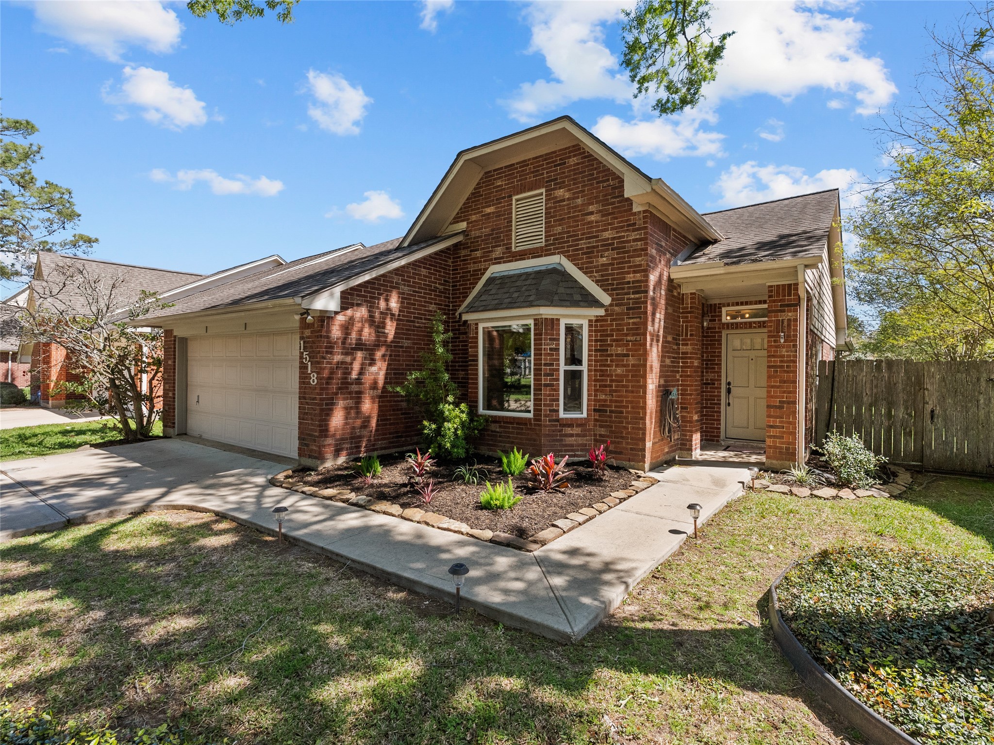 1518 Mabry Mill Road Houston, TX 77062 - Photo 3 of 38