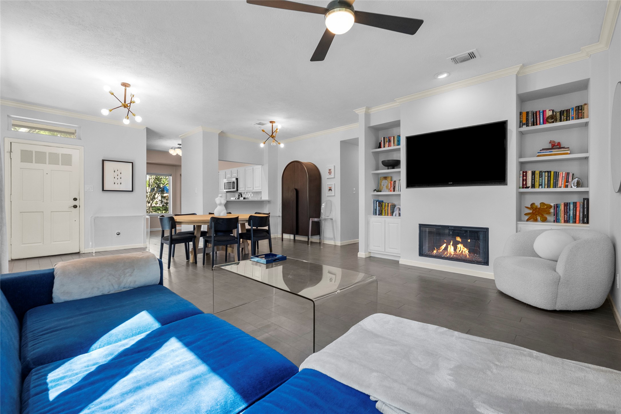 1518 Mabry Mill Road Houston, TX 77062 - Photo 8 of 38