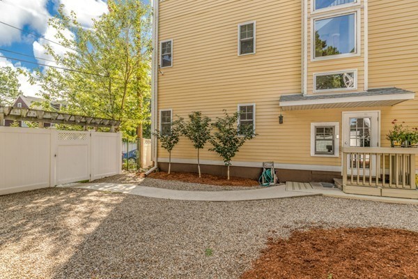53 Corey Street, Unit 1 Everett, MA 02149 - Photo 3 of 30