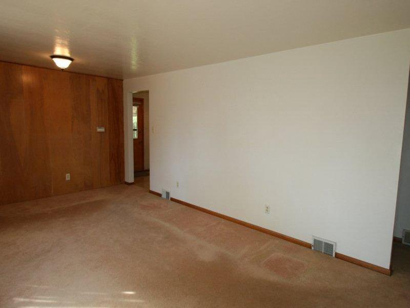 3079 East Hardies Road Gibsonia, PA 15044 - Photo 9 of 24 Living Room.