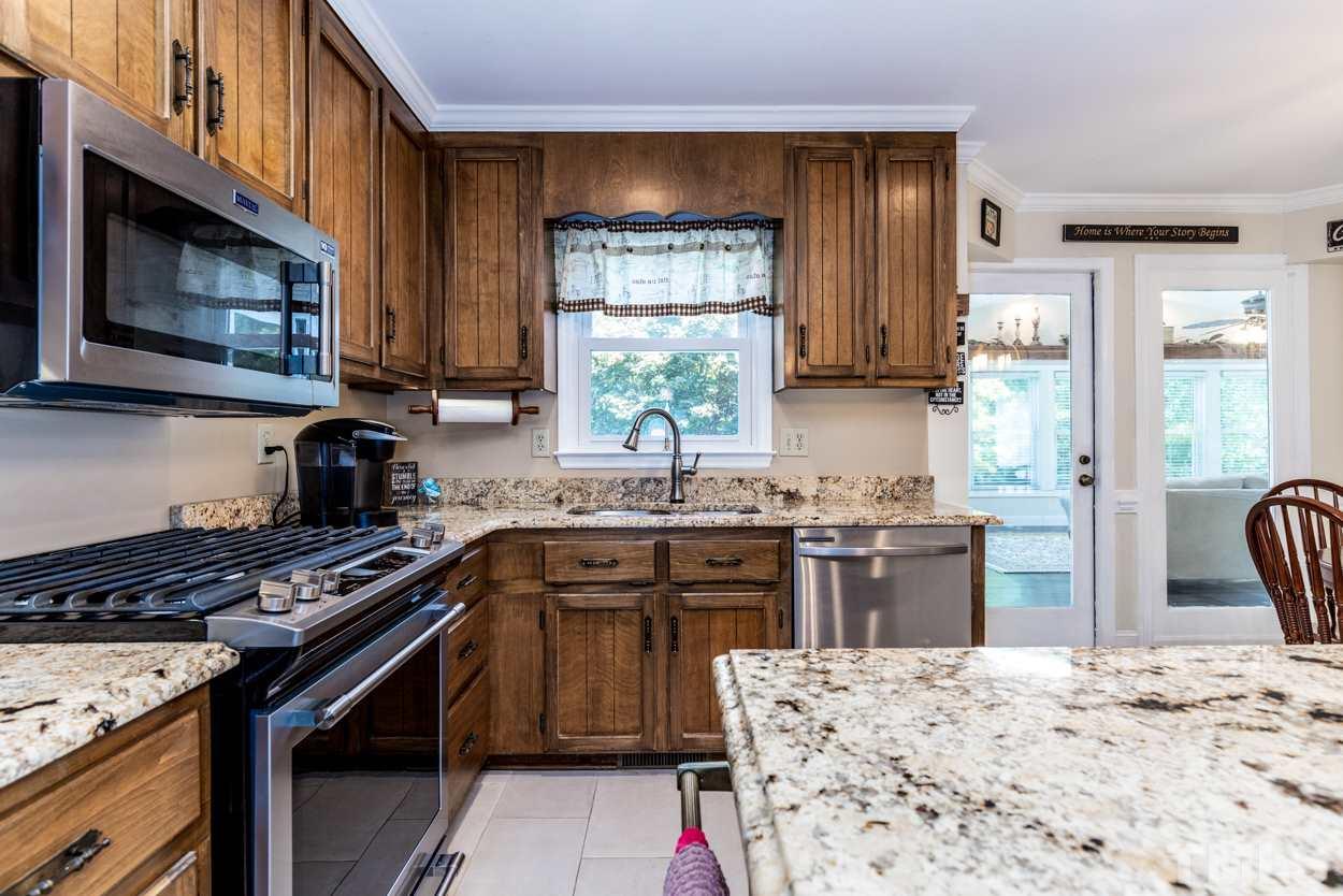 3920 Inland Court Raleigh, NC 27606 - Photo 14 of 26