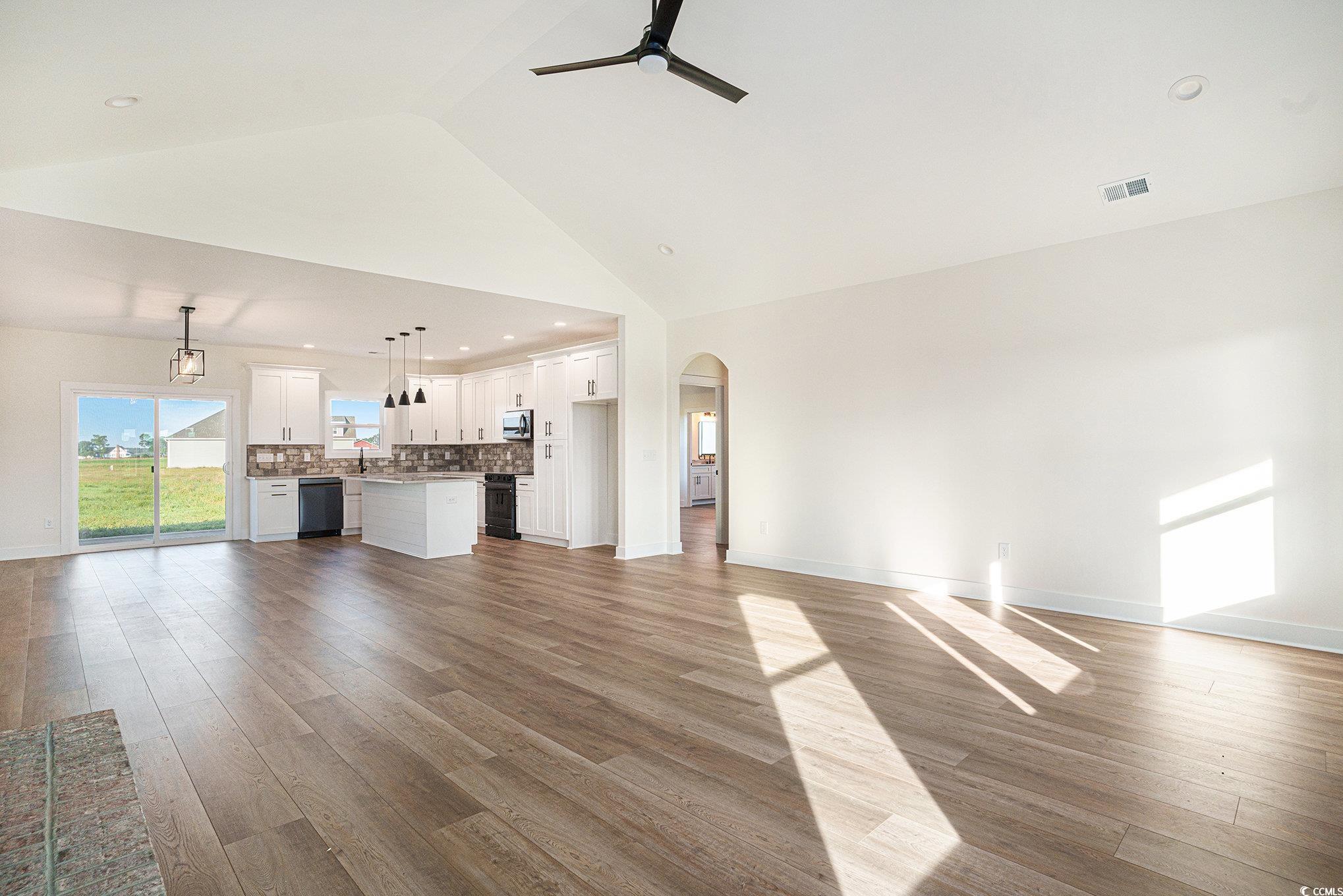 7102 Louisville Road Aynor, SC 29511 - Photo 4 of 29 Gallery Image 4