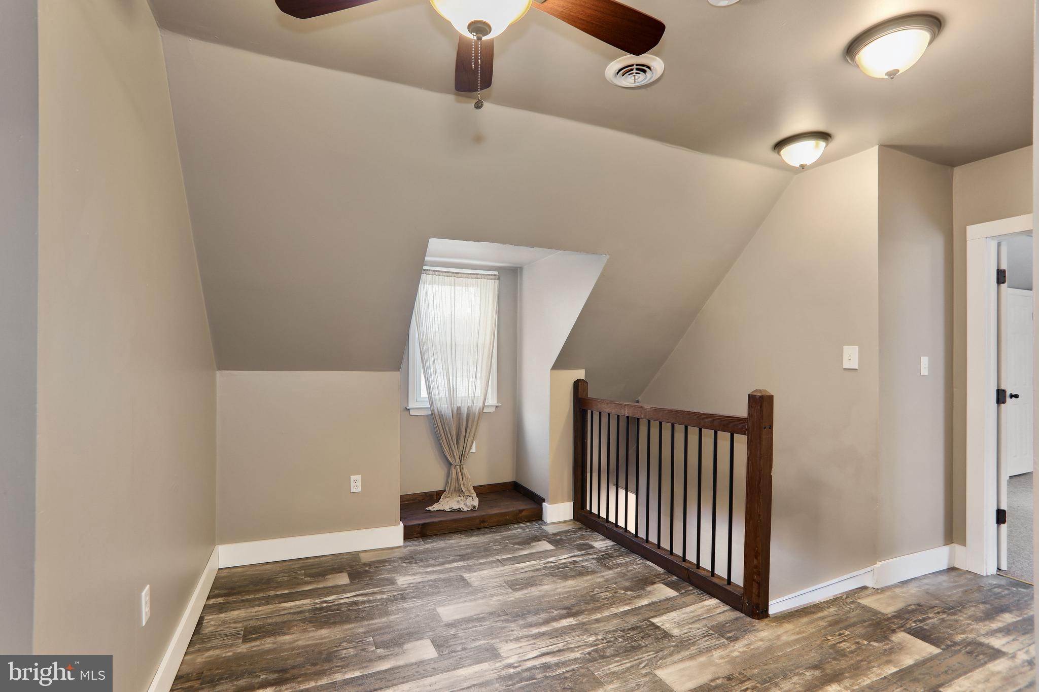 61 Cedar Street Alloway, NJ 08001 - Photo 24 of 48 2ND FLOOR LOUNGE AREA