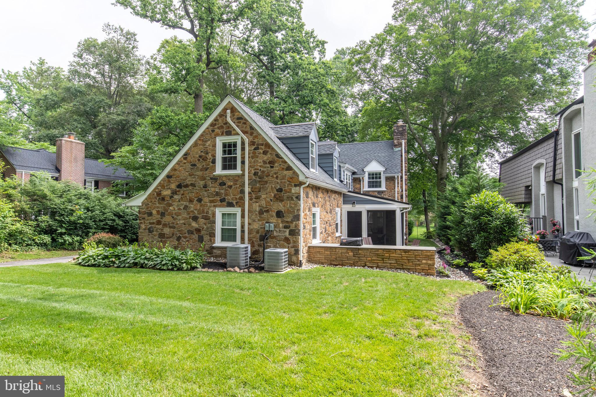 394 Lakeside Road Ardmore, PA 19003 - Photo 5 of 35