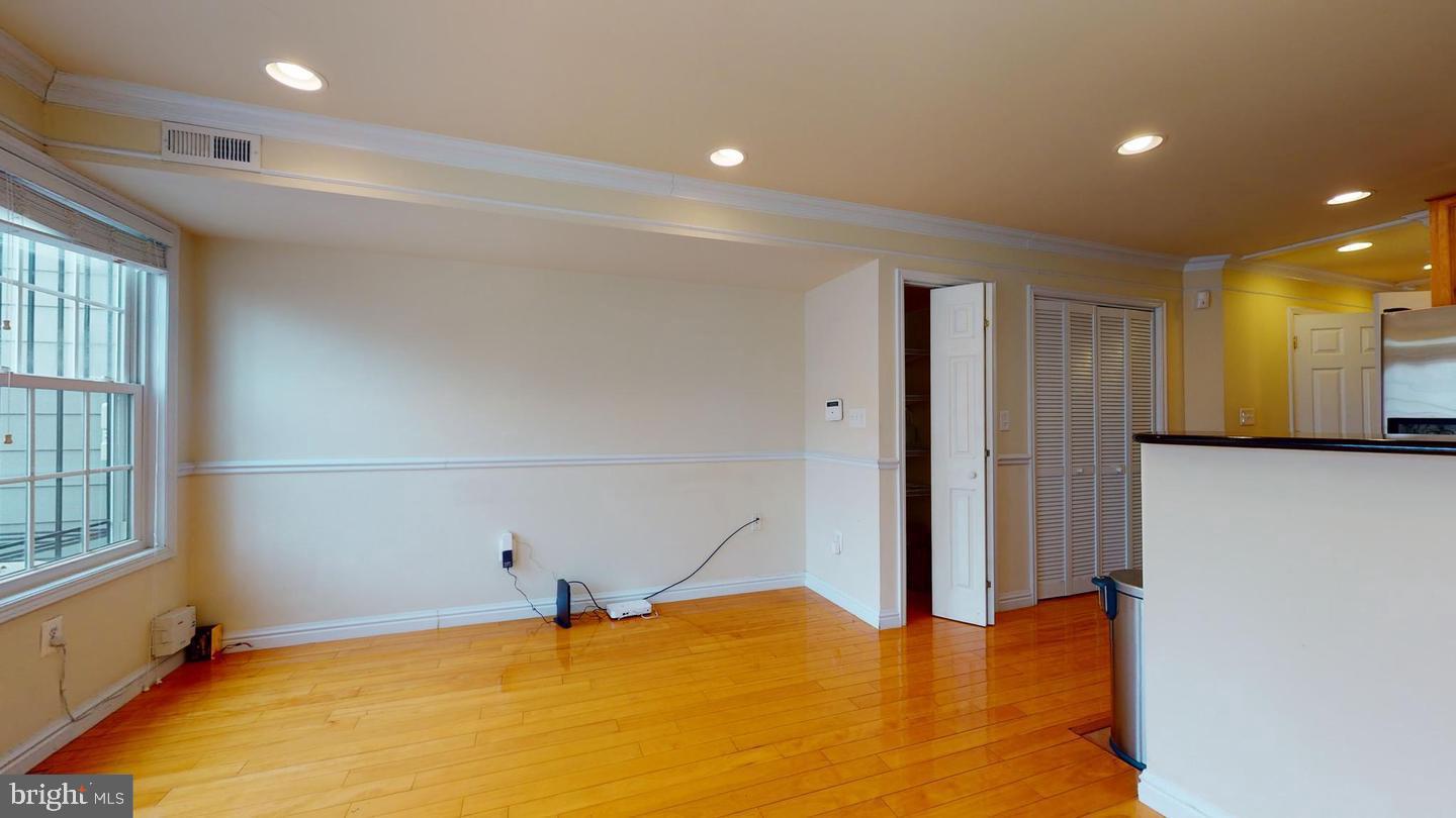 615 16th Street Northeast Washington, DC 20002 - Photo 15 of 33 a view of an empty room with a window