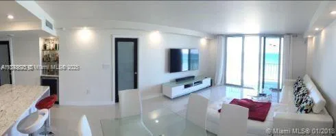 a view of a yard with an tree and a yard