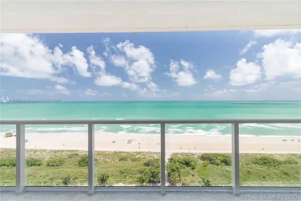 $3,850 | 5701 Collins Avenue, Unit 1008, Miami Beach, FL 33140
