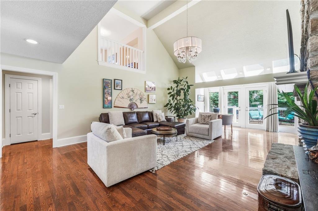 12401 Granada Road Leawood, KS 66209 - Photo 9 of 49 Gallery Image 9