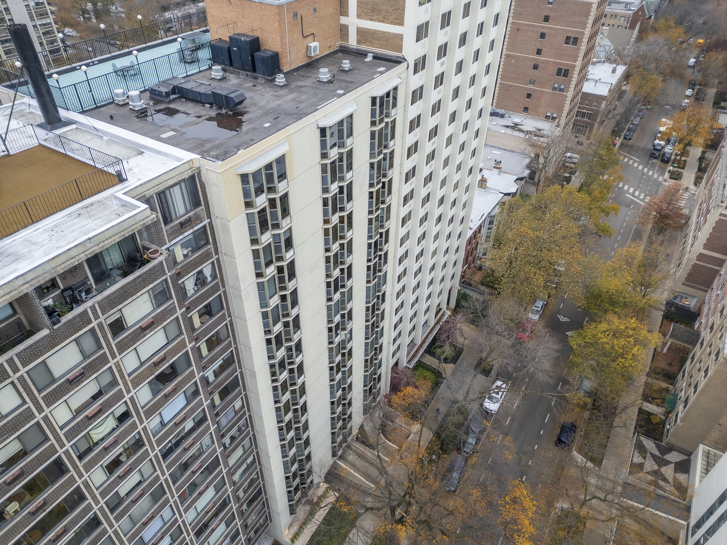 1340 North Dearborn Street, Unit 5C Chicago, IL 60610 - Photo 35 of 44 view of a city