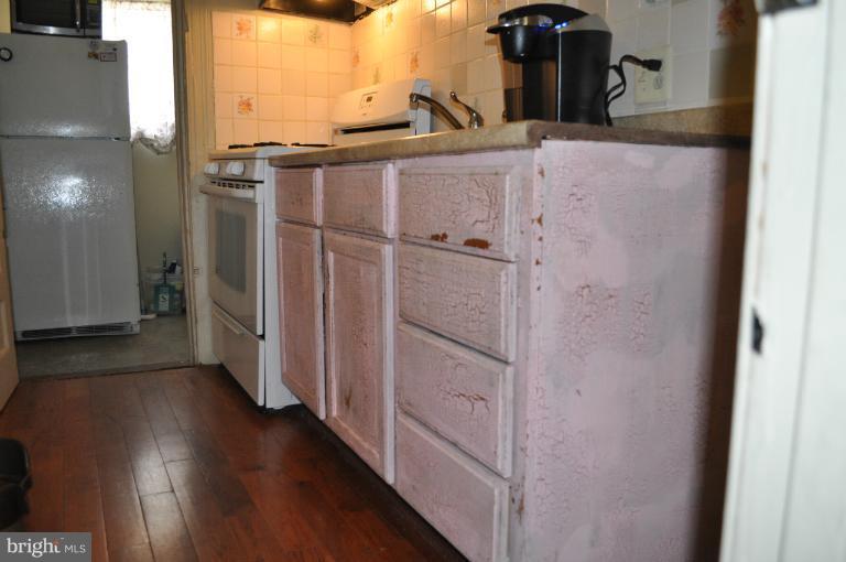 775 Harvard Street Northwest Washington, DC 20001 - Photo 4 of 11 Kitchen
