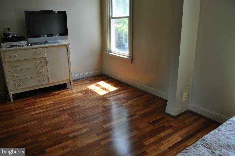 775 Harvard Street Northwest Washington, DC 20001 - Photo 10 of 11 Bedroom (Master)