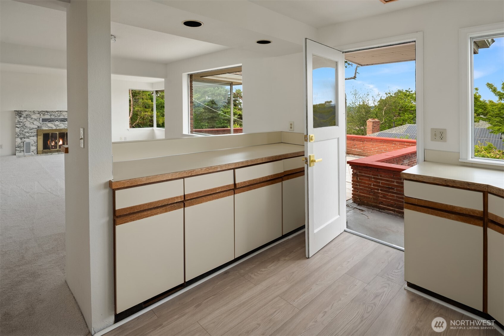5235 South Graham Street Seattle, WA 98118 - Photo 9 of 34