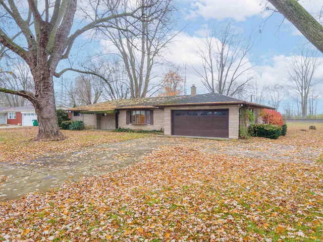 $179,900 | 5808 South Delmar Road, Marion, IN 46953