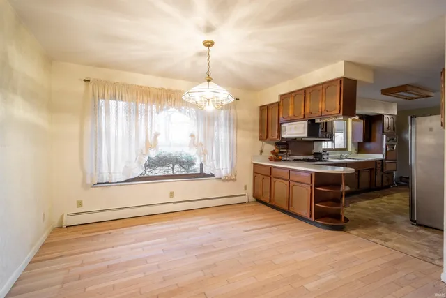 $179,900 | 5808 South Delmar Road, Marion, IN 46953