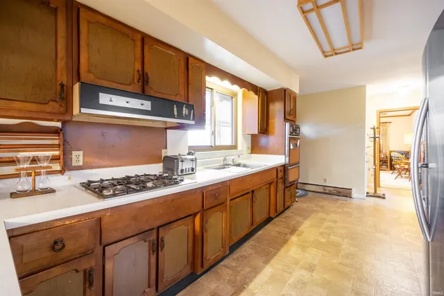 $179,900 | 5808 South Delmar Road, Marion, IN 46953