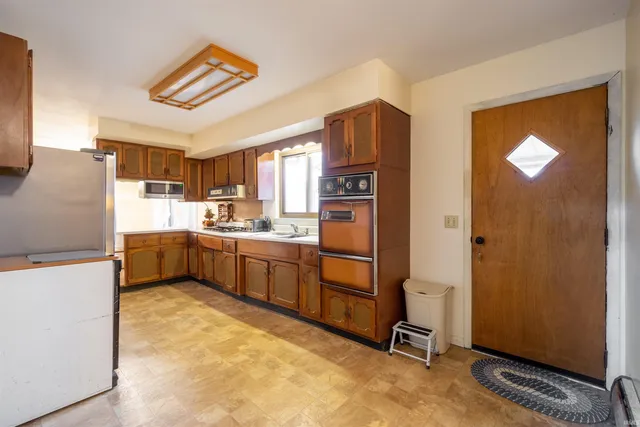 $179,900 | 5808 South Delmar Road, Marion, IN 46953